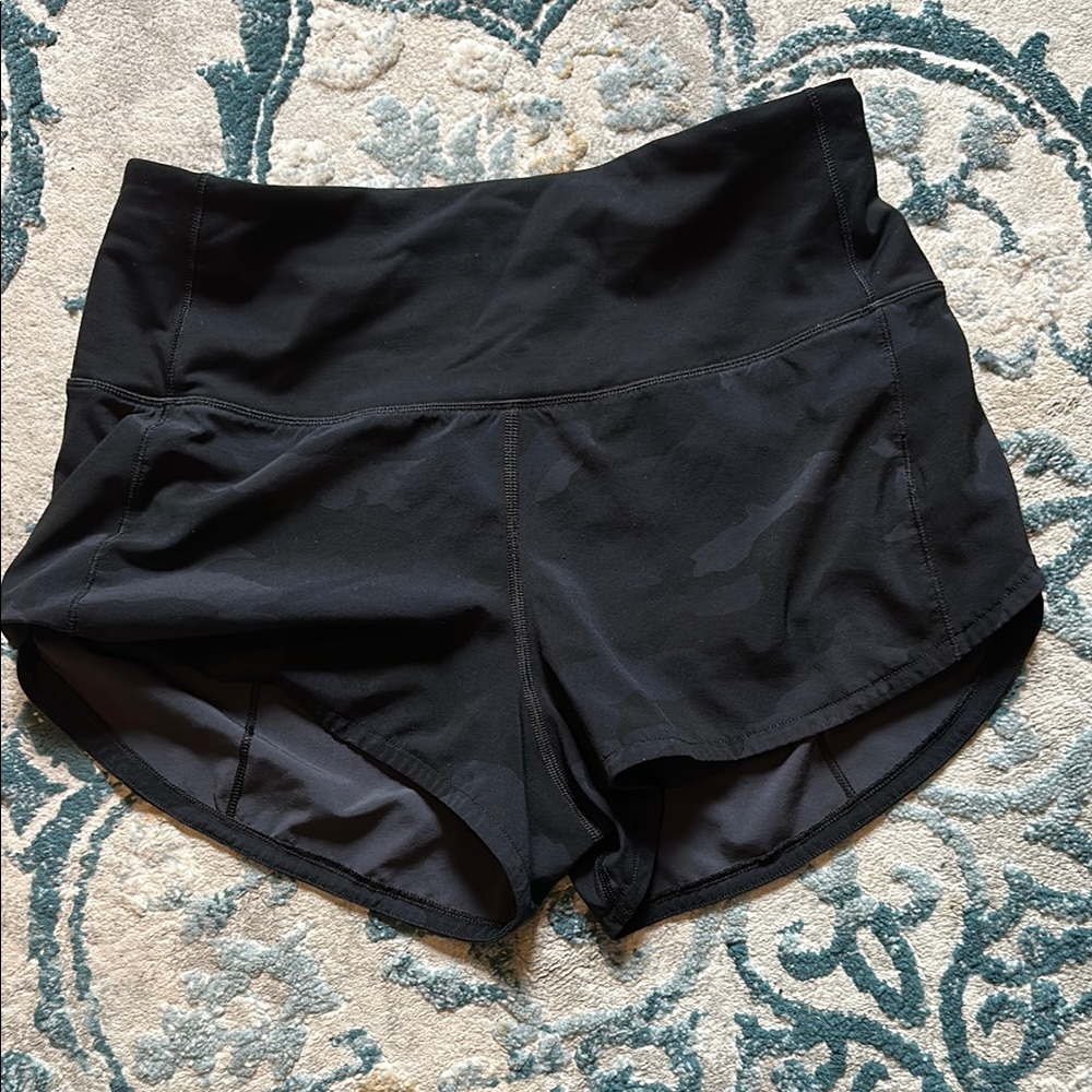 Lululemon Speed Up High-Rise Lined
Short 2.5" in camo